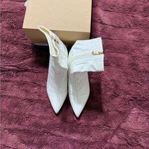 Elegant White Ankle Boots